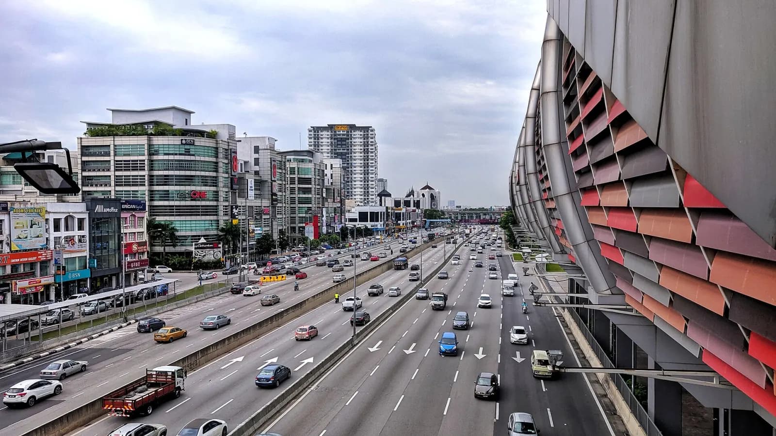 IOI Puchong Jaya LRT station on the Sri Petaling line